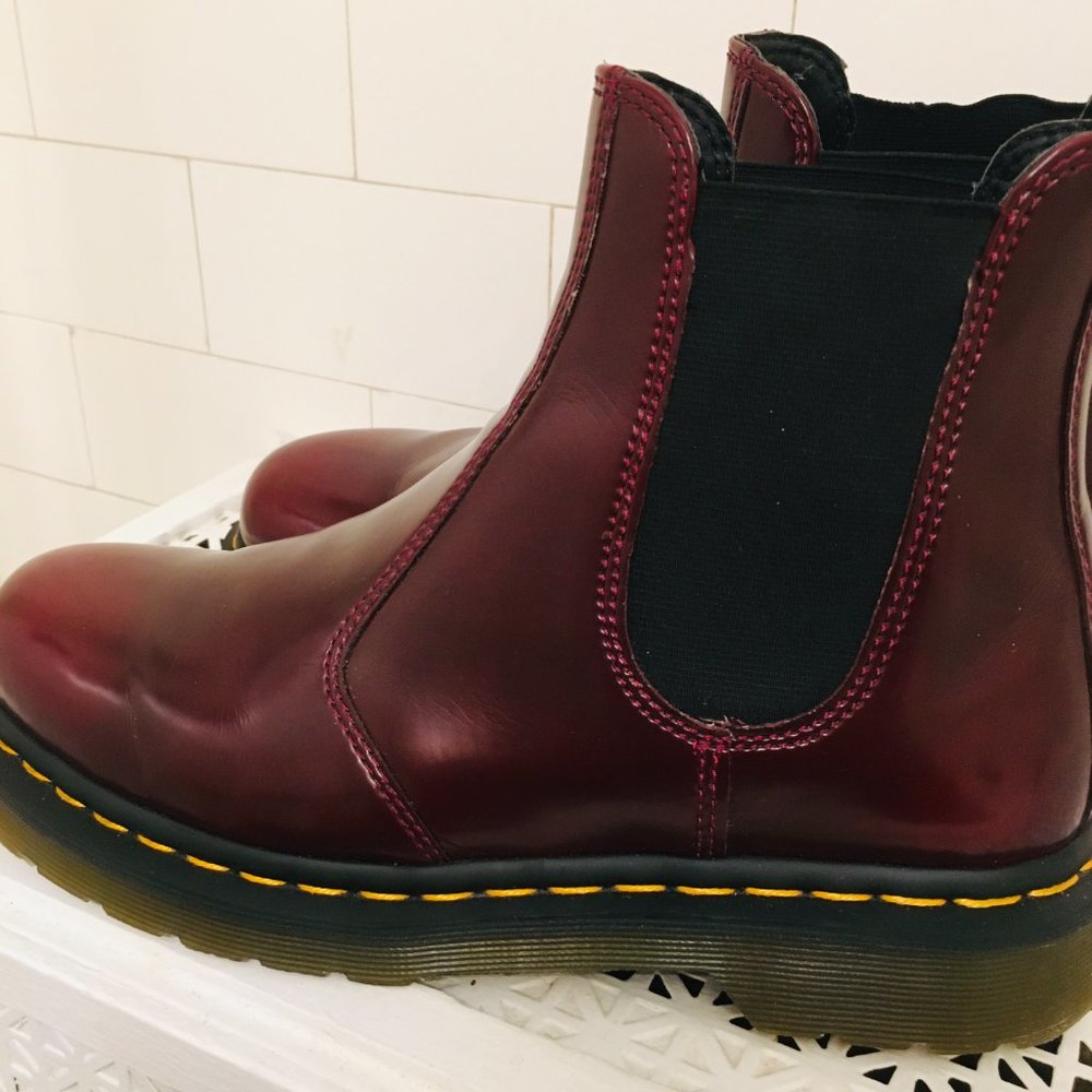 Dr. Martens 2976 Chelsea Boot